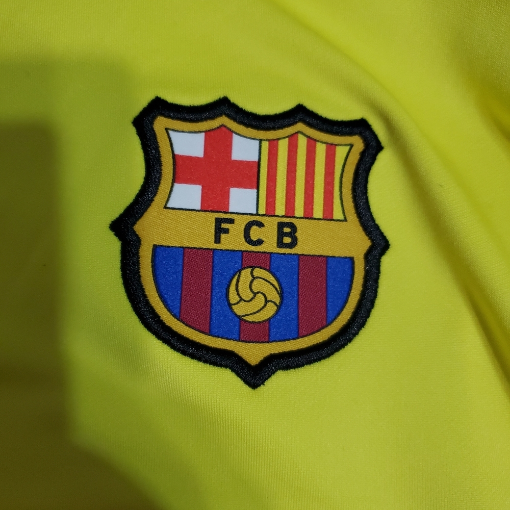 ON HOLD. Nike Barcelona soccer drill top - Picture 5 of 8
